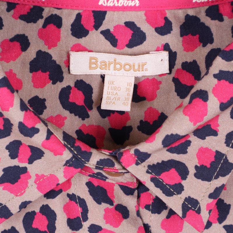 Kragdetalj med Barbour-märke