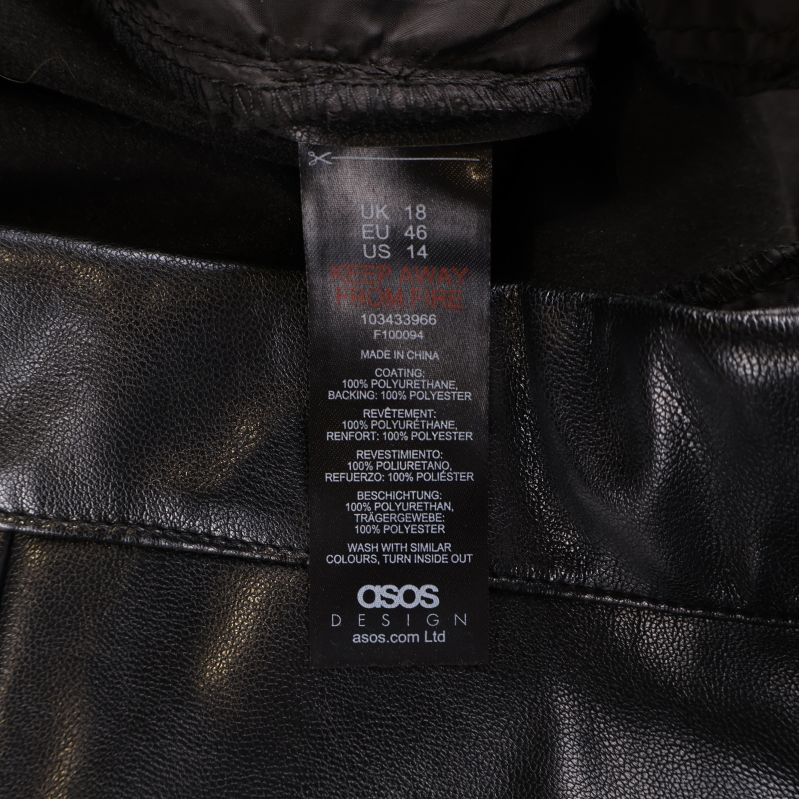 Materiallapp med tvättråd och materialsammansättning