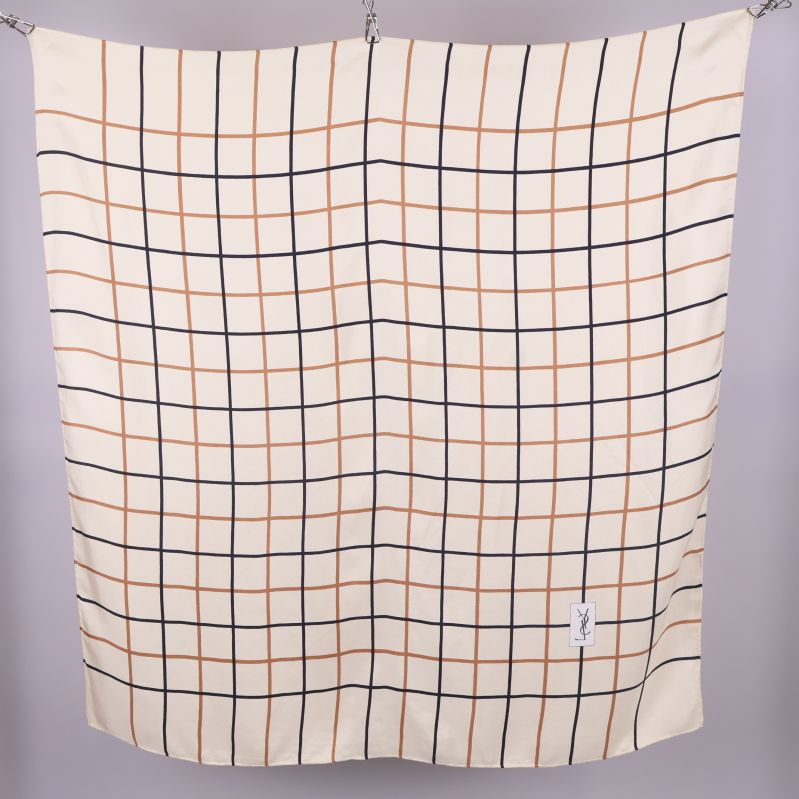 Scarf med rutigt mönster i krämvitt och brunt