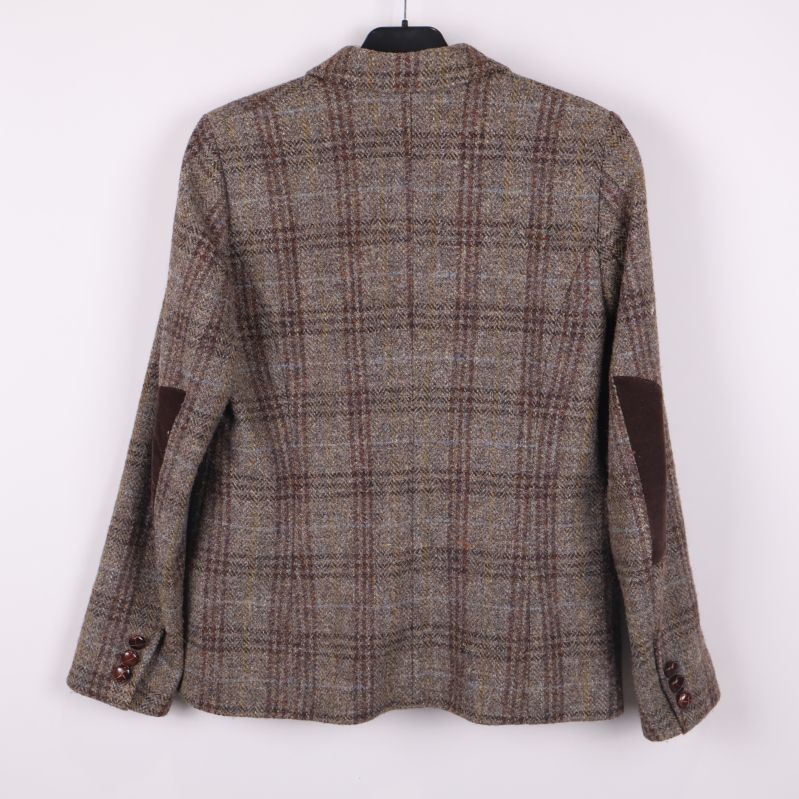 Rutig Harris Tweed kavaj sedd bakifrån med mockadetaljer