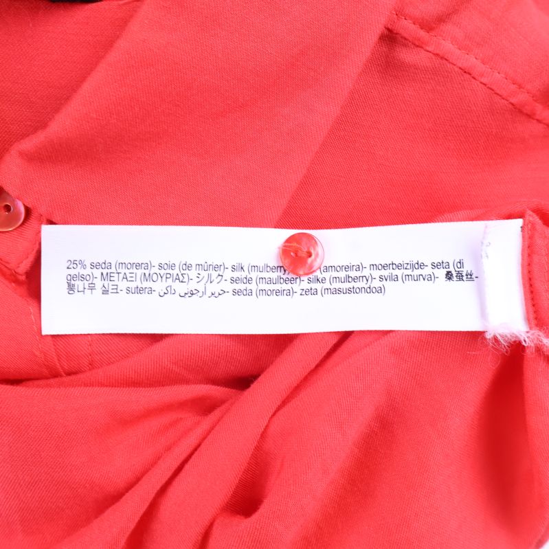 Materiallapp som visar blandning av modal och silke