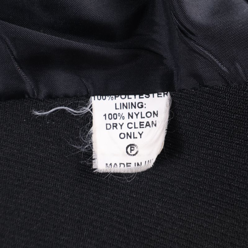 Tvättråd och materialetikett med polyester och nylon