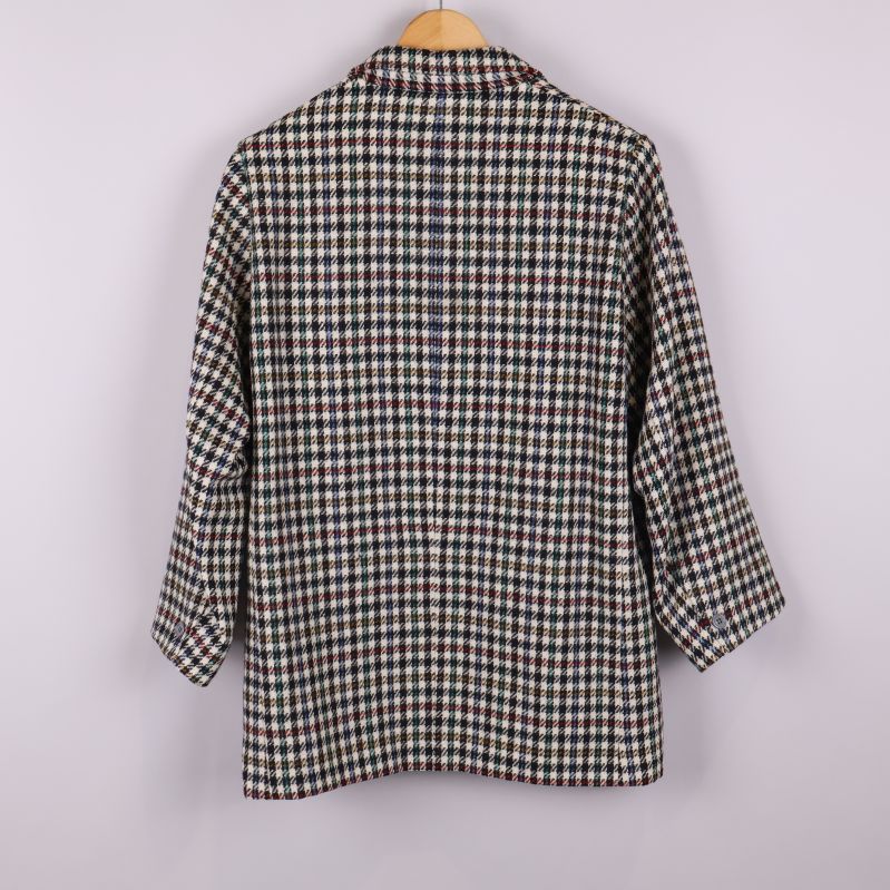 Baksidan av rutig Kenzo-kavaj