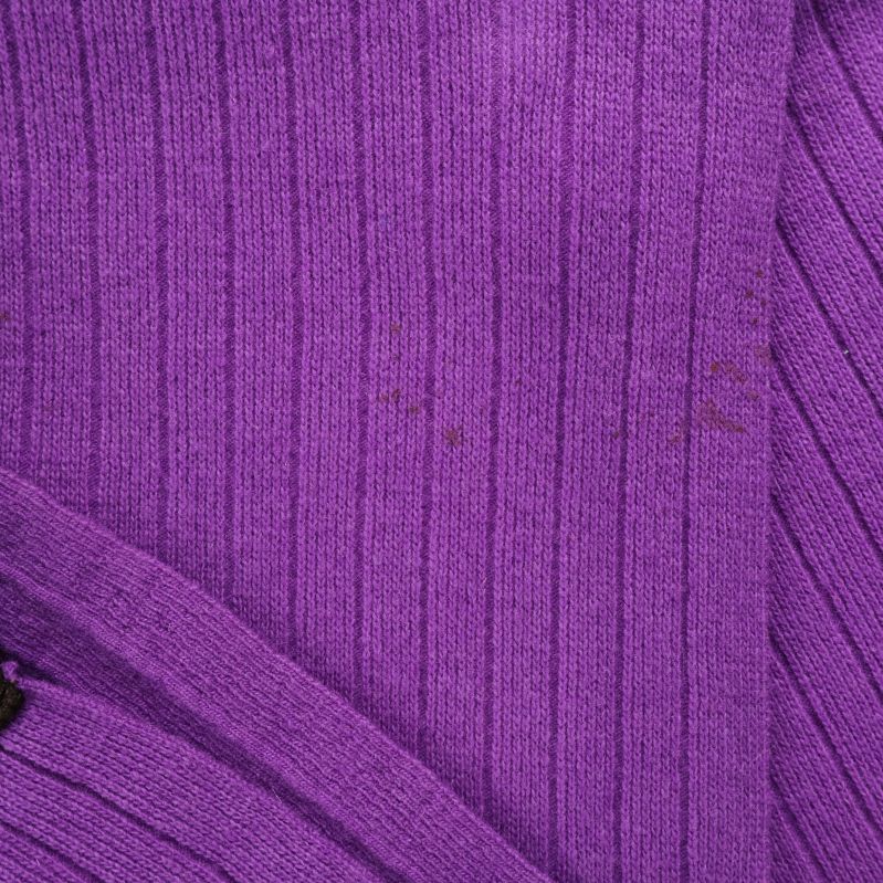 Närbild på insidan av halsduken och textur