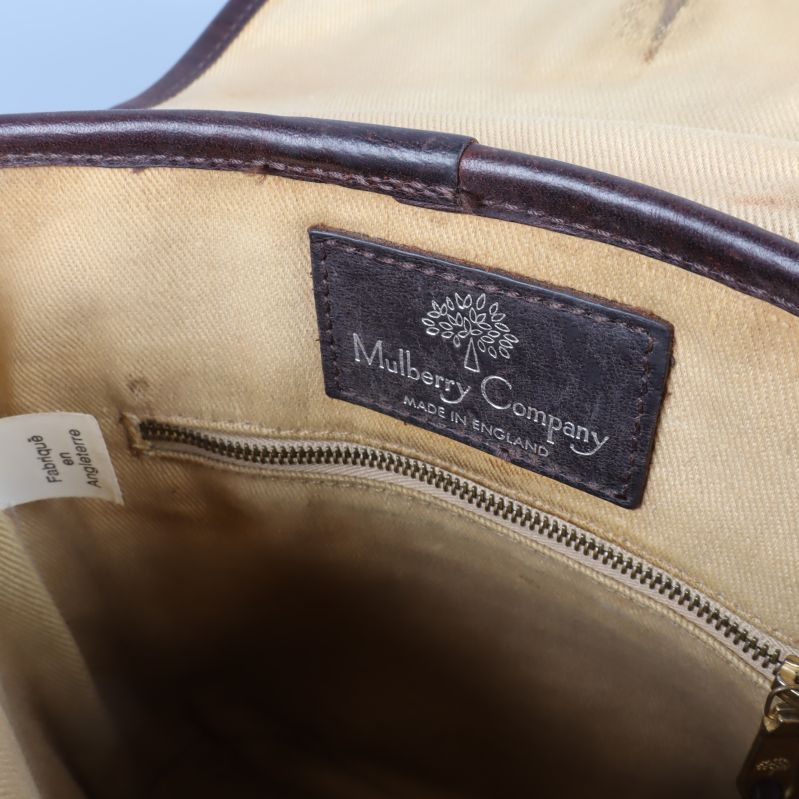 Foder och innerfack med Mulberry Company-märke