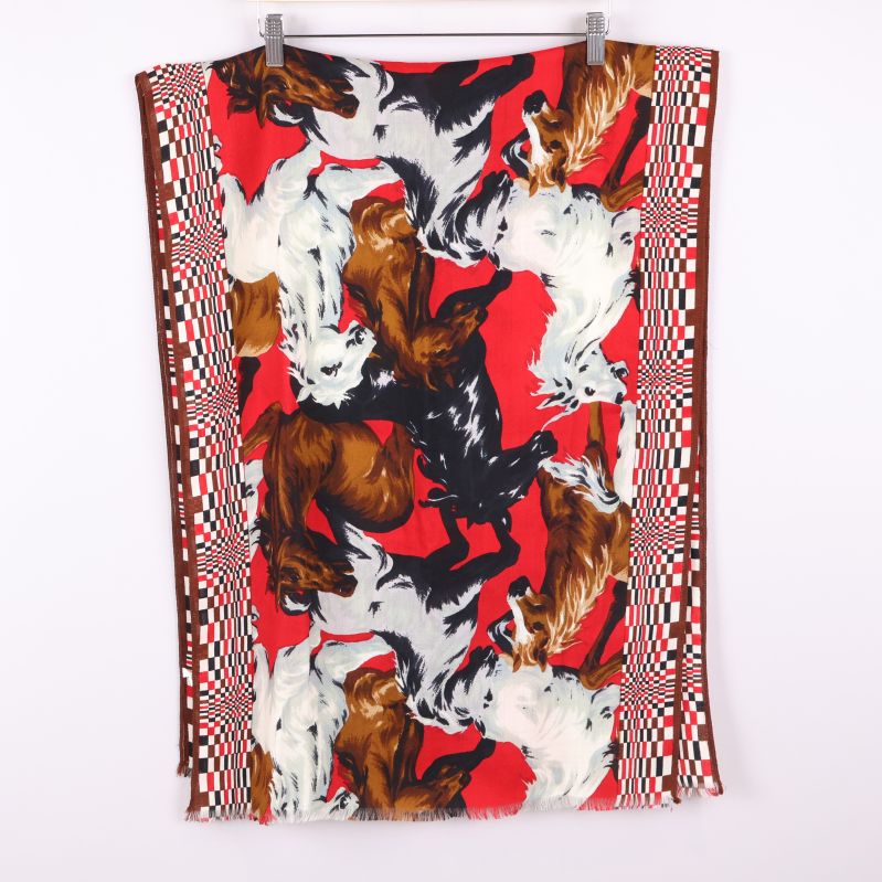 Sjal med färgglatt hästmönster och rutiga ränder