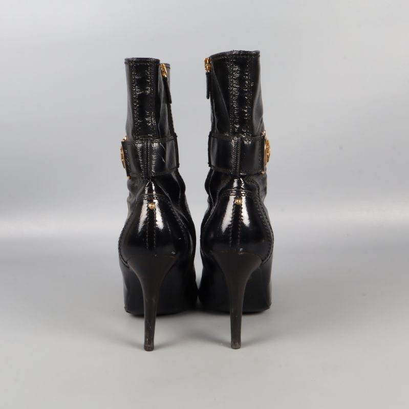 Baksida av stövletter 