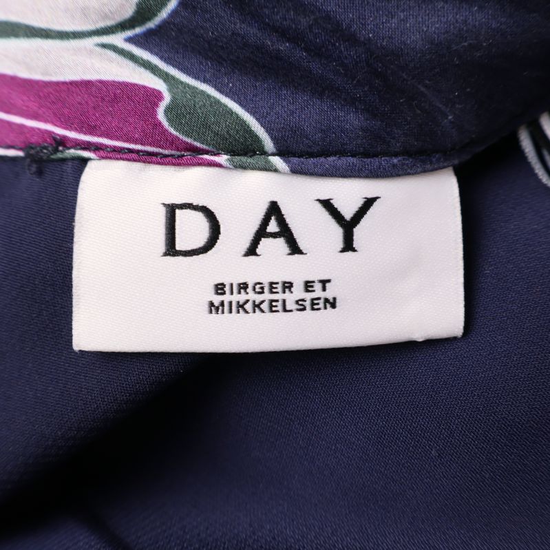 Närbild på märkesetikett