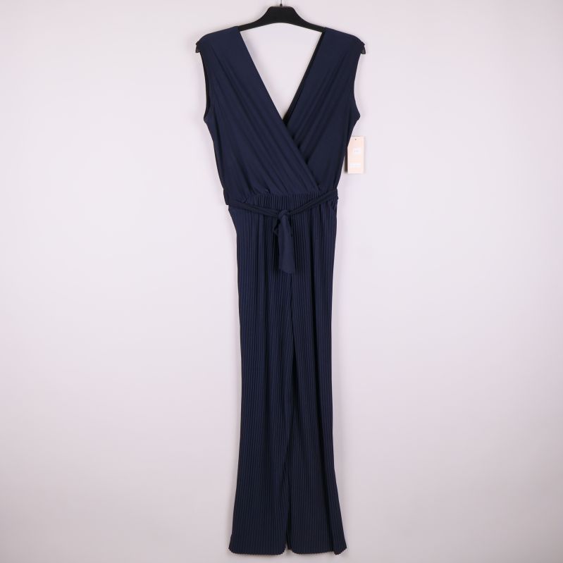 Marinblå byxdress med djup v-ringning