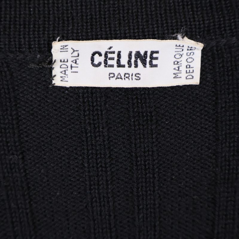 Céline-märke insytt längst upp på koftans insida