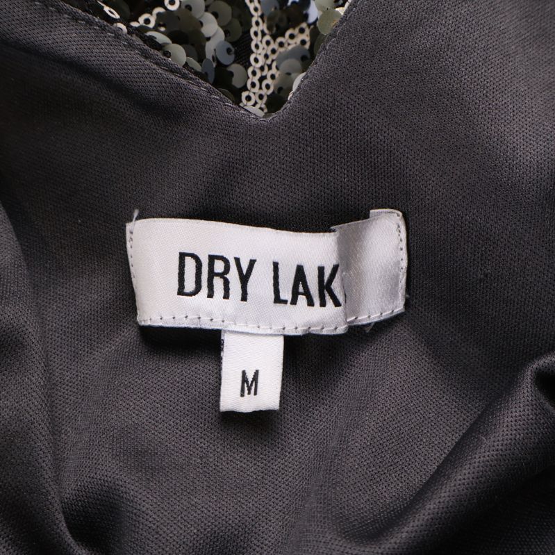 Varumärkesetikett Dry Lake och storlek M på klänningen