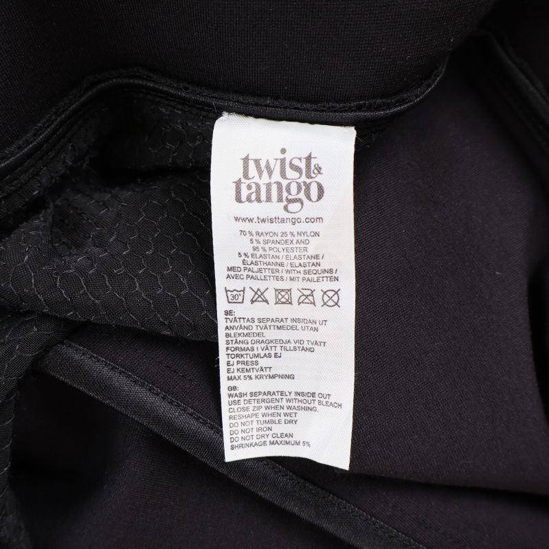 Materiallapp med tvättråd och märke Twist & Tango