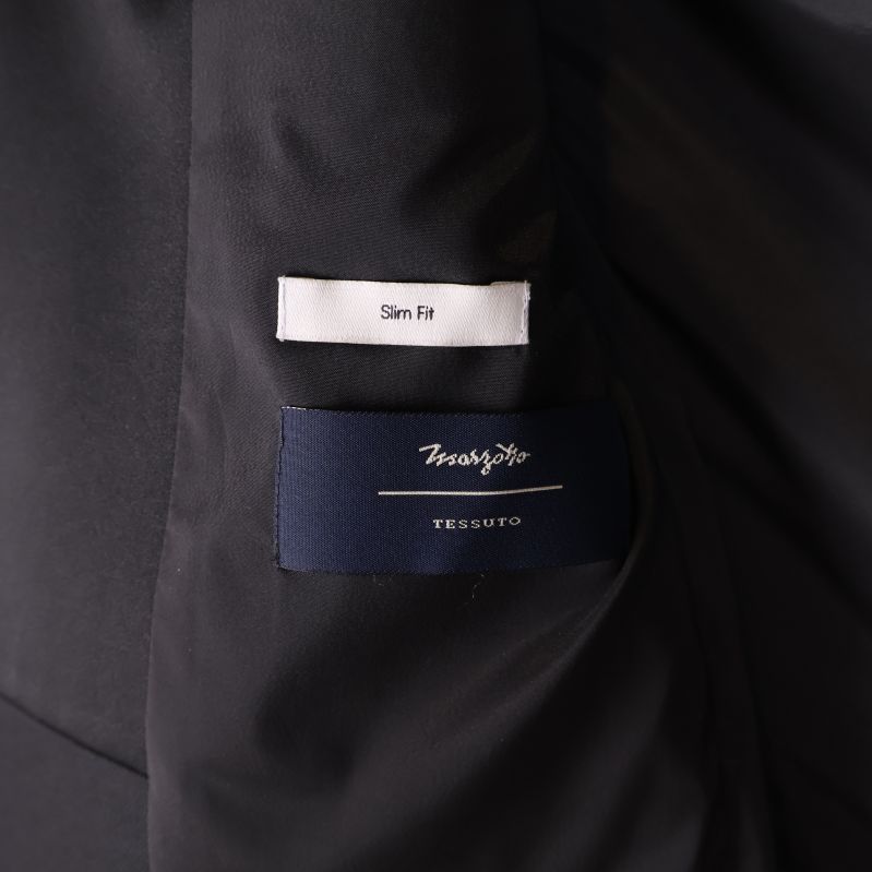 Innerdetaljer med slim fit och tygmärke