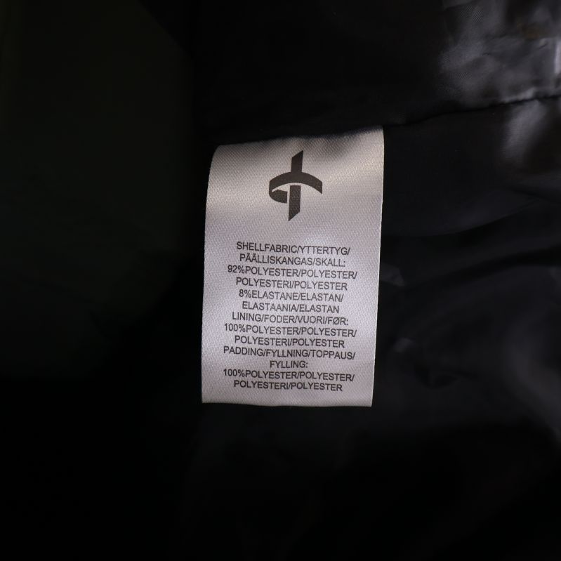 Materiallapp med information om polyestermaterial