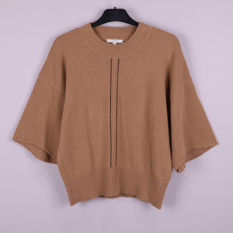 Beige stickadtröja med vid ärm 