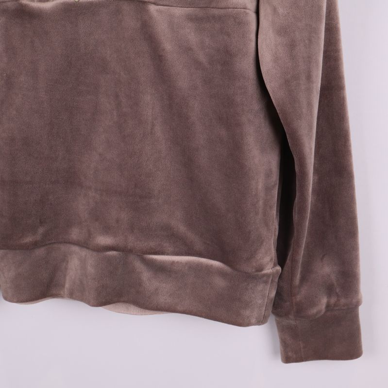 Nedre delen och kant på framstycket av hoodie