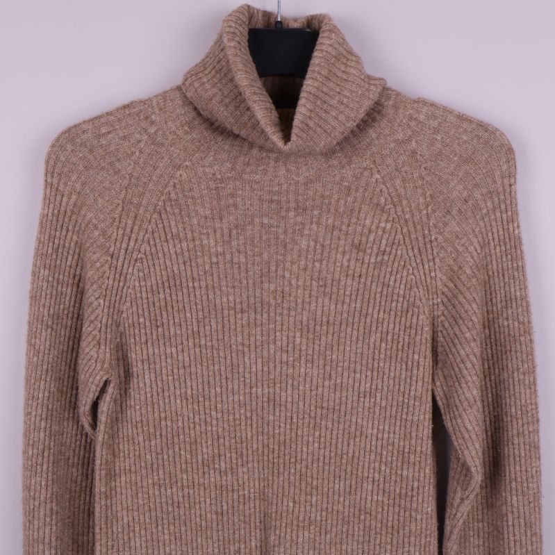 Övre del av polotröja med markerad polokrage