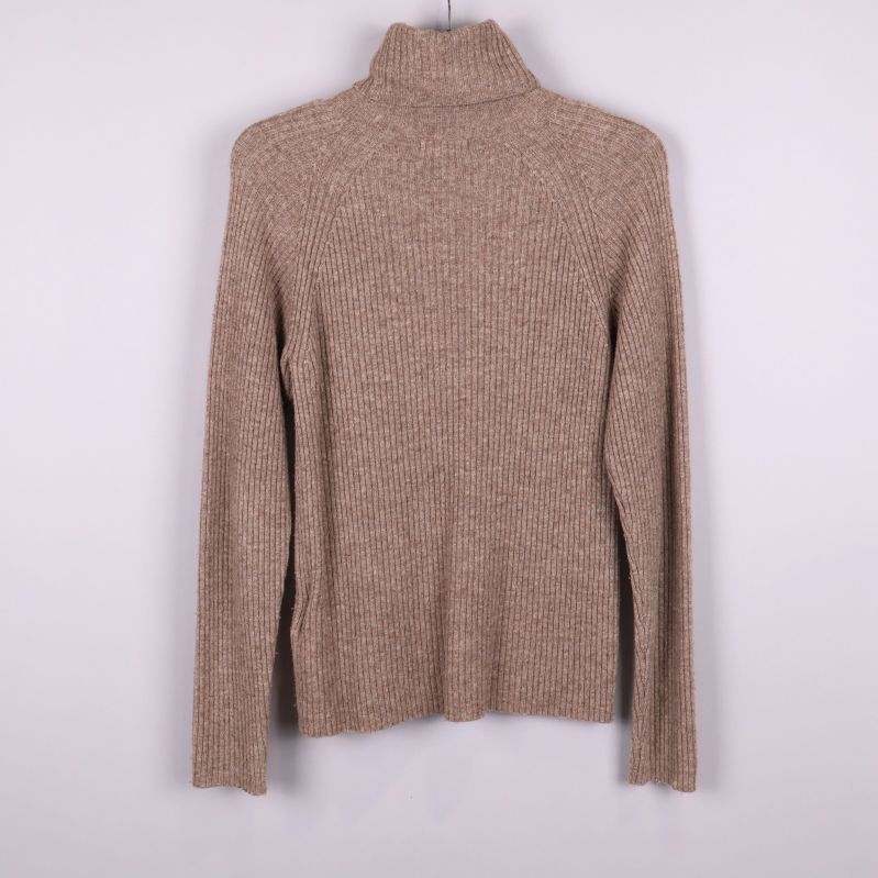 Beige ribbstickad polotröja