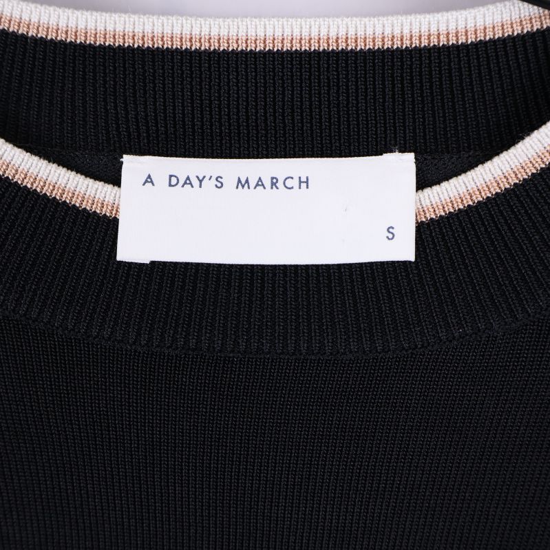Nära bild på etikett med A Day's March S