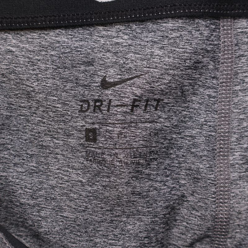 Tryckt Dri-FIT etikett i tightsens insida