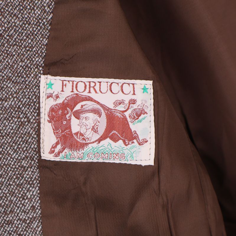 Närbild av inneretikett med FIORUCCI-logotyp