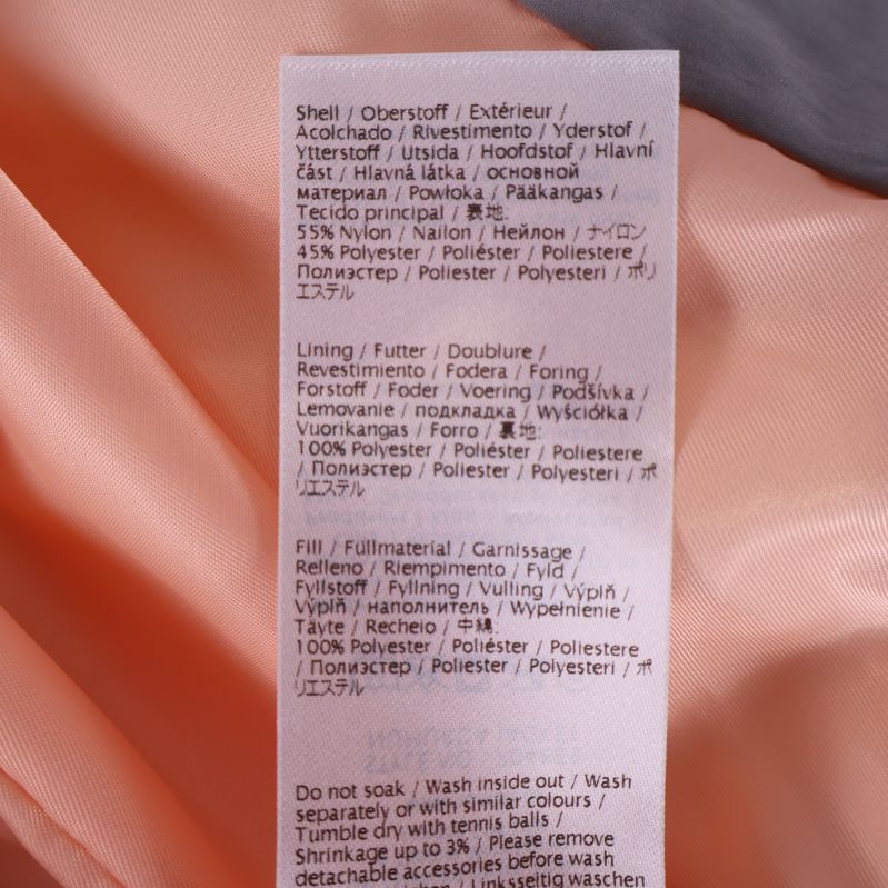 Materiallapp visar detaljerad materialinformation för jackan