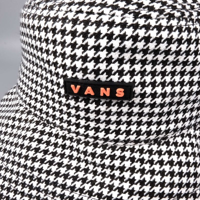 Logotypdetalj på hatten