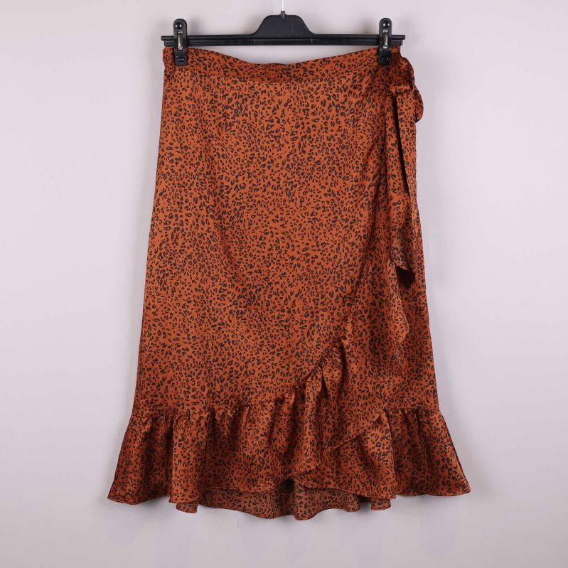 Leopardmönstrad kjol i omlottstil