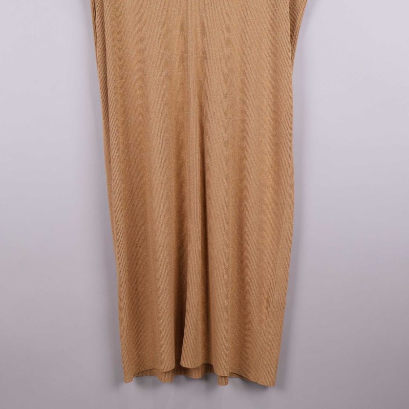 Nederdel på långklänning