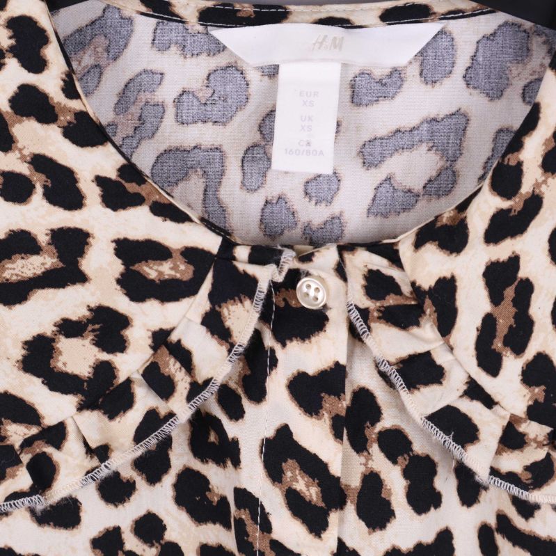 Blusens detaljer och mönster