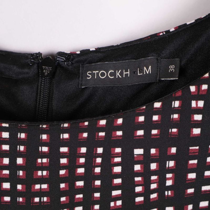 Etikett med varumärke