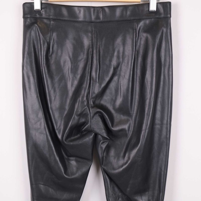 Invändig ZARA-etikett