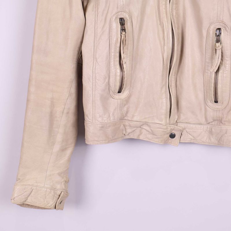 Nedre framdel och manschett