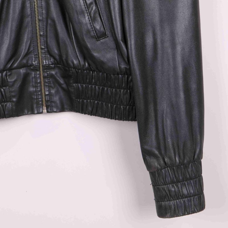 Detalj av ärmslut med resår