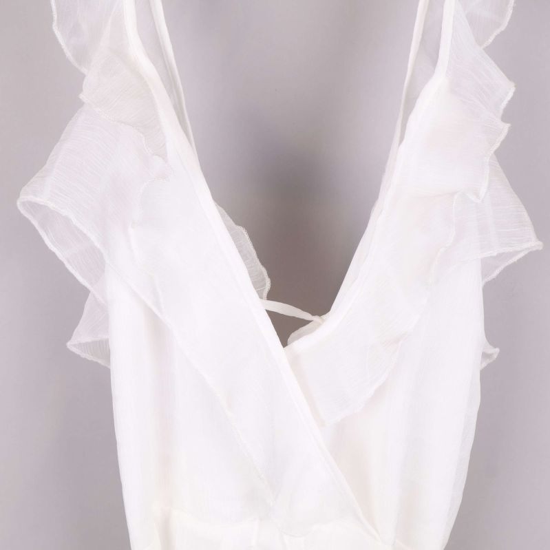 Djup V-ringning med volanger