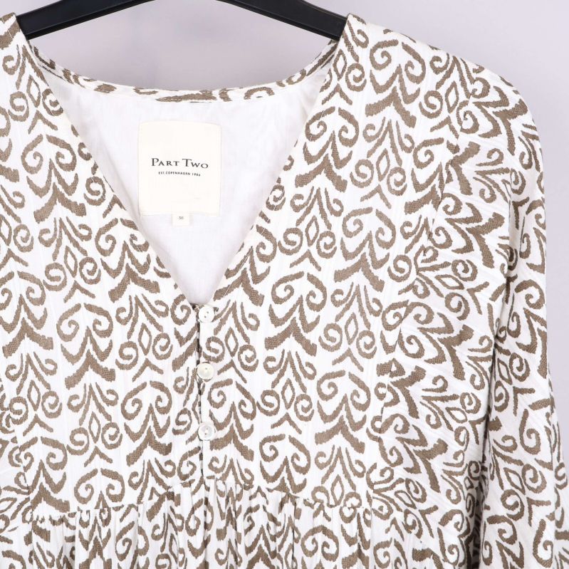 Detaljer med knappar