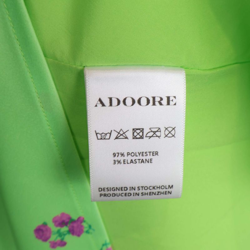 Materialinformation på klänning