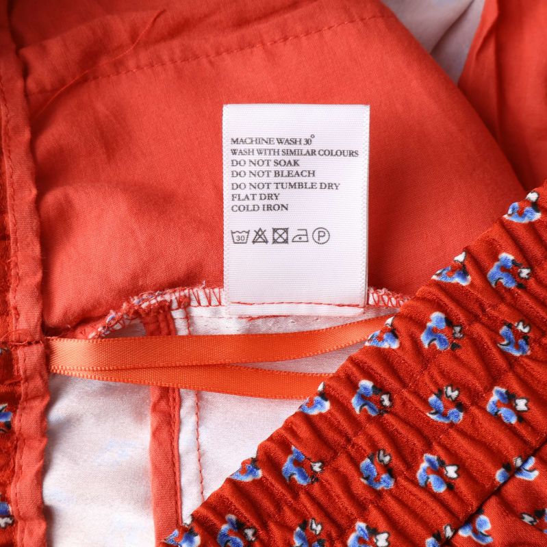 Skötselråd på etikett