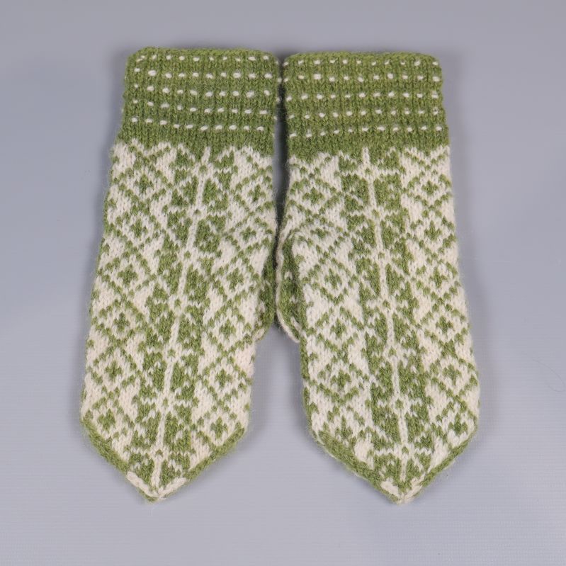 Tumvantar i grönt och vitt bredvid varandra