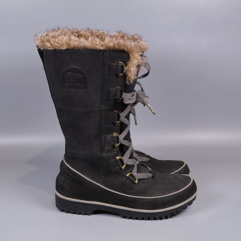 Vinterkängor sett från andra sidan, tydlig profil