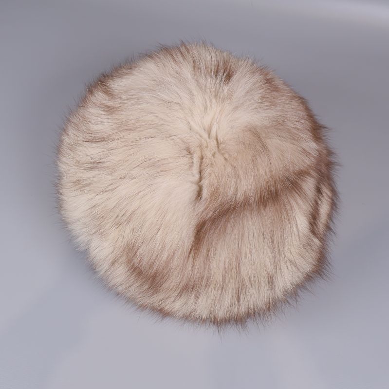 Pälsmössa uppifrån, tydlig färgskiftning