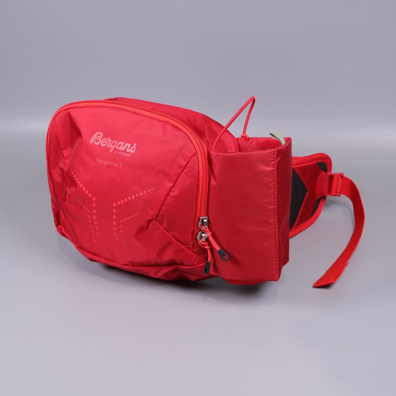 Röd midjeväska med justerbart band