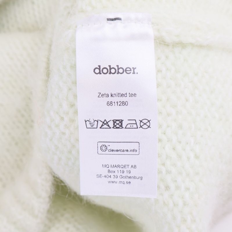 Dobber tvättrådslapp och modellnamn Zeta knitted tee