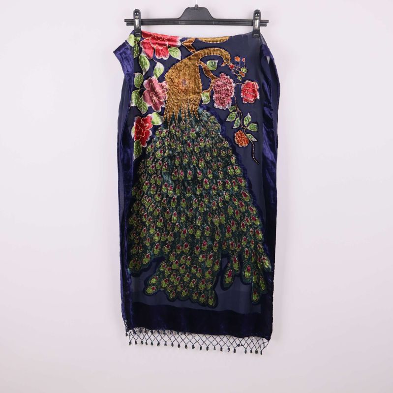 Sjal hängande med påfågel- och blomdesign