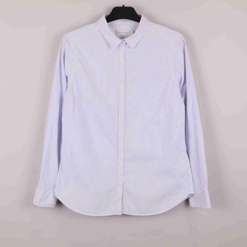 Långärmad skjorta med blå ränder framifrån