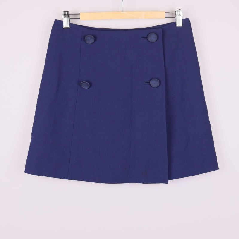 Mörkblå kjol med dubbla knappar framtill