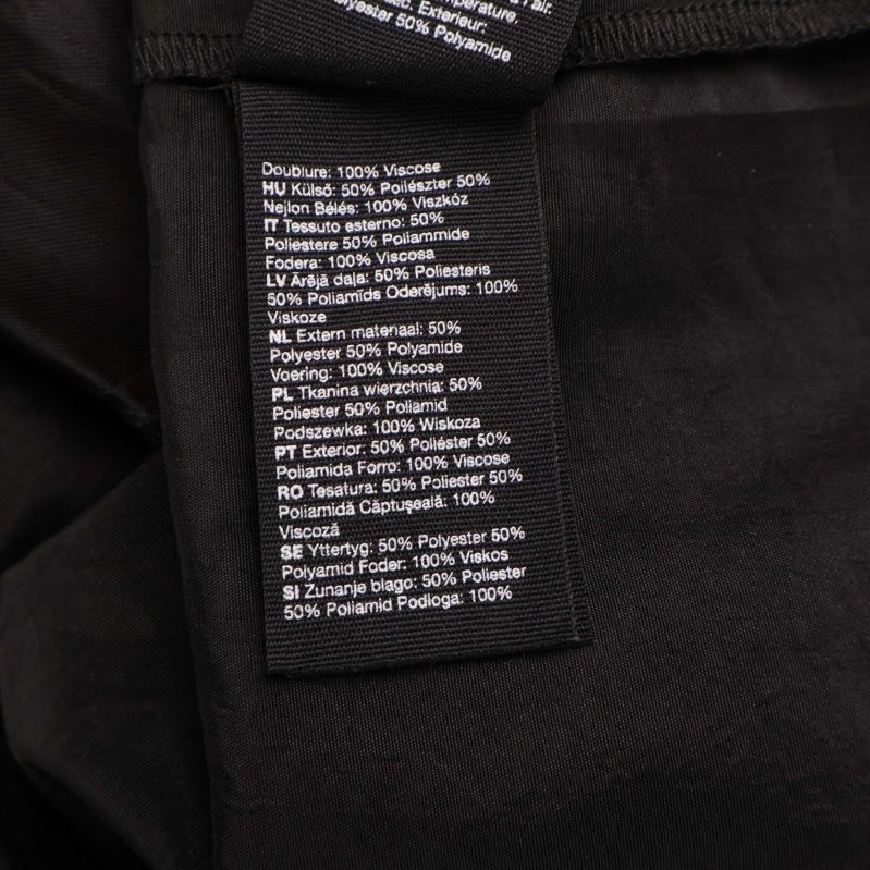 Materialinformation på klädetikett