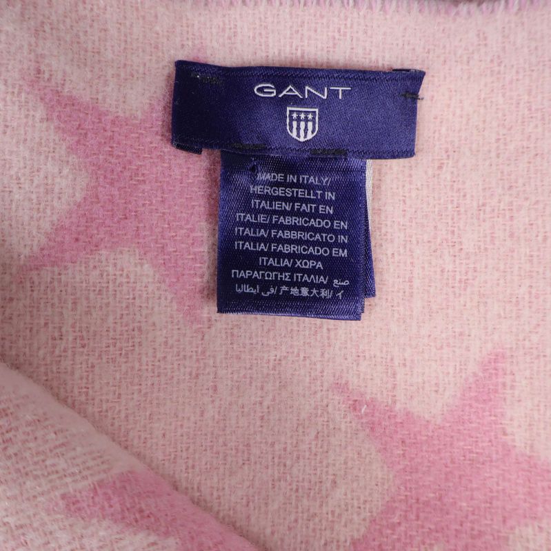 Tillverkningsetikett från GANT insydd i tyg