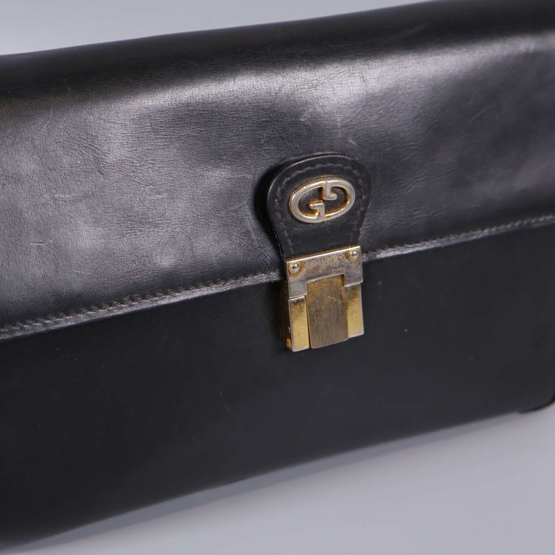 Närbild av metallås