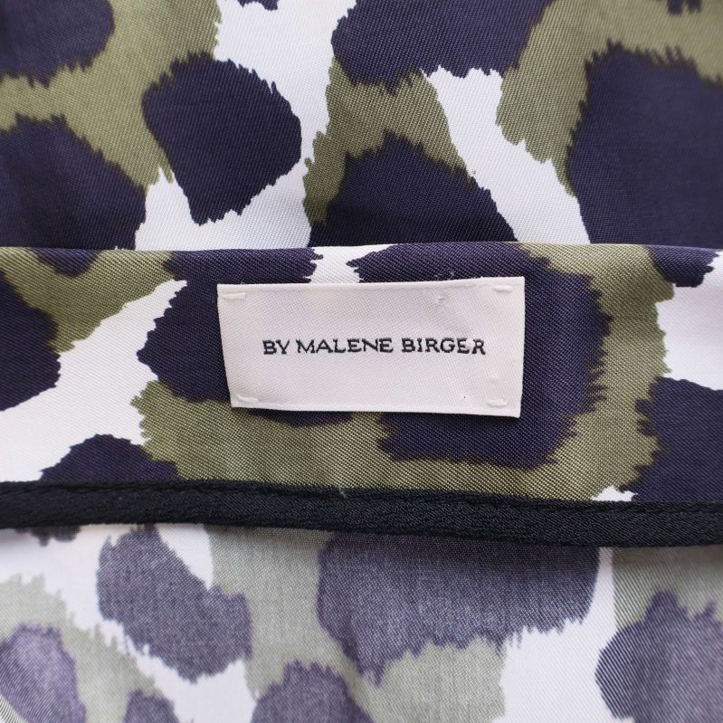 By Malene Birger etikett på insidan av kjolen